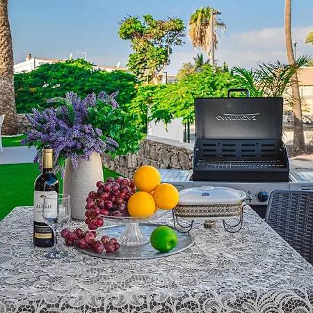 -2 Minute From The Beach. Apartament Playa de las Americas (Tenerife)