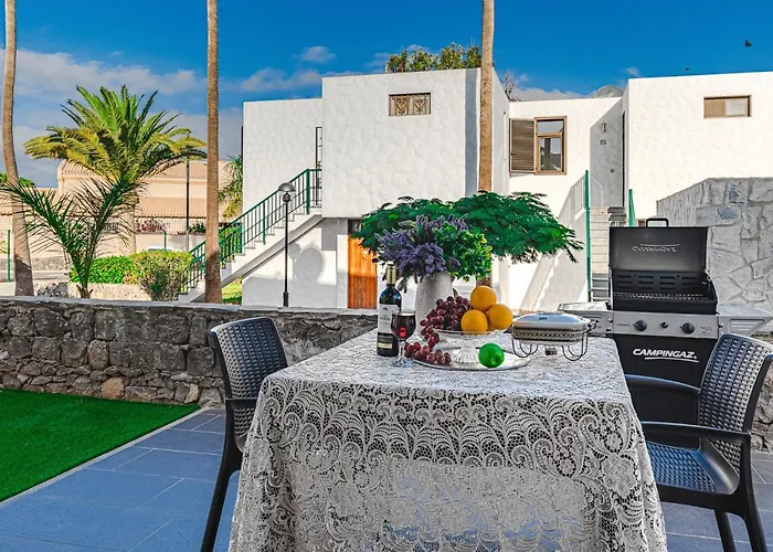 -2 Minute From The Beach. Apartament *