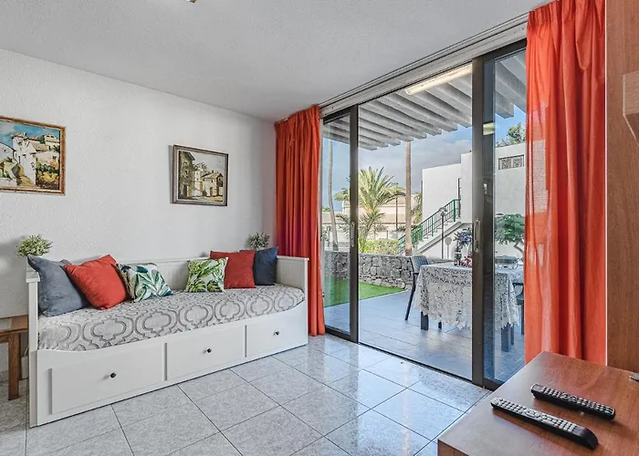 -2 Minute From The Beach. Apartament