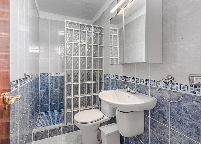 Apartament -2 Minute From The Beach.