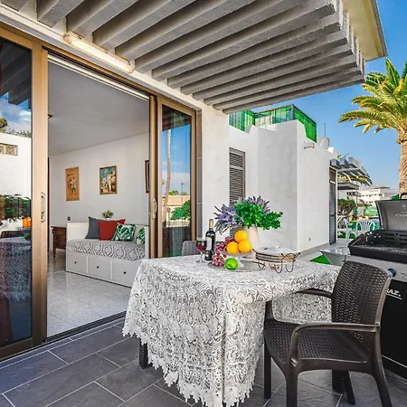 -2 Minute From The Beach. Lägenhet Playa de las Americas (Tenerife)