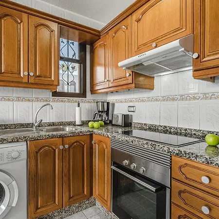 -2 Minute From The Beach. * Playa de las Americas (Tenerife)