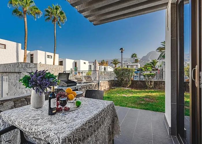 -2 Minute From The Beach.