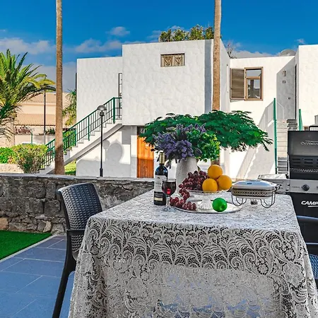 -2 Minute From The Beach. Apartament *