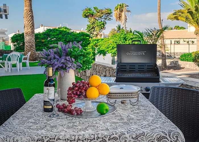 -2 Minute From The Beach. Apartment Playa de las Americas (Tenerife)