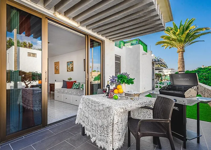 -2 Minute From The Beach. Apartment Playa de las Americas (Tenerife)